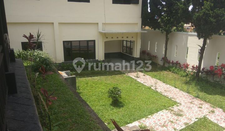 Investasi Bagus! Villa Cantik 2 Lantai Turun Harga Dari 7M Jd 3,6M di Cipanas 4