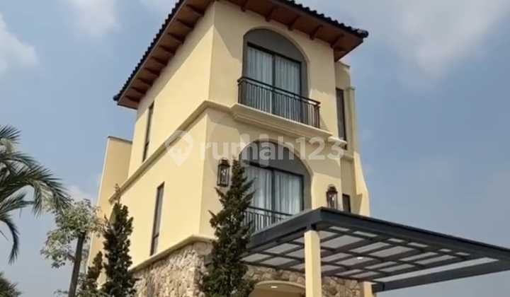 Dijual Rumah 3 lantai di Citra Garden City cluster Malta