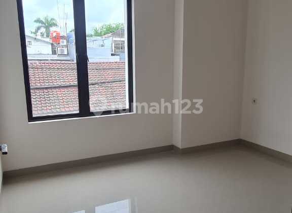 Eksklusif! Rumah 3 Lantai Baru Bangun di Citra 1 Kalideres 2