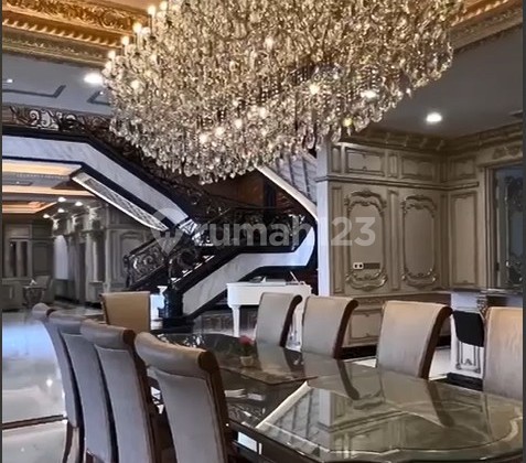 Rumah Cantik 3 Lantai Jl. Pondok Indah, Jakarta Selatan 2