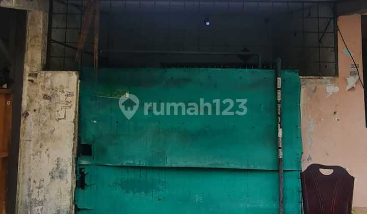 For Rent House on Albasia St. For Rent House on Albasia St.