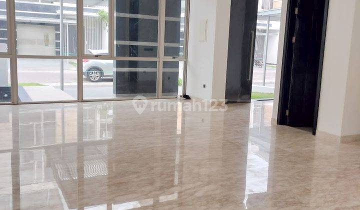 Dijual Rumah Mewah 3 Lantai di Pantai Indah Kapuk, Jakarta Utara 2