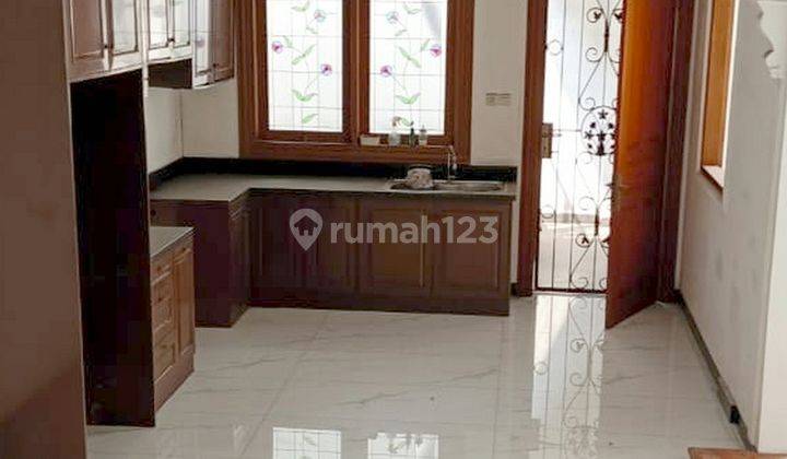 Dijual Rumah 2,5 Lantai di Taman Permata Buana, Jakarta Barat 1