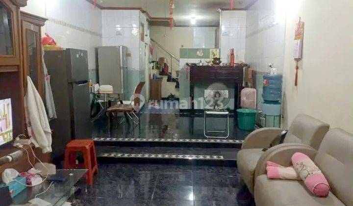 Dijual Rumah 2,5 Lantai di Taman Palem Lestari, Jakarta Barat 1