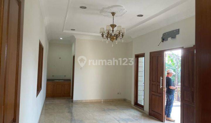 Dijual Cepat Rumah 4 Lantai di Duri Kepa Jakarta Barat 1