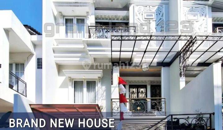 Dijual Rumah 3 Lantai di Ragunan Jakarta Selatan, Siap Huni 1