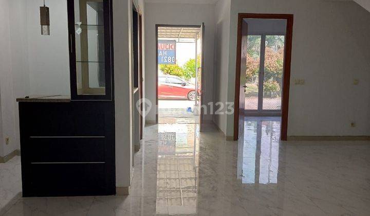 Dijual Rumah Hoek 2 Lantai di Modernland Kota Tangerang 1