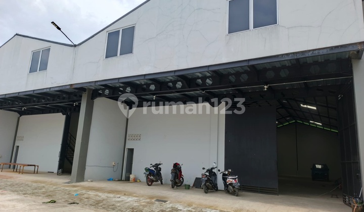 For Rent: New Warehouse, 3 Units, on Pemda Tigaraksa Street, Negotiable