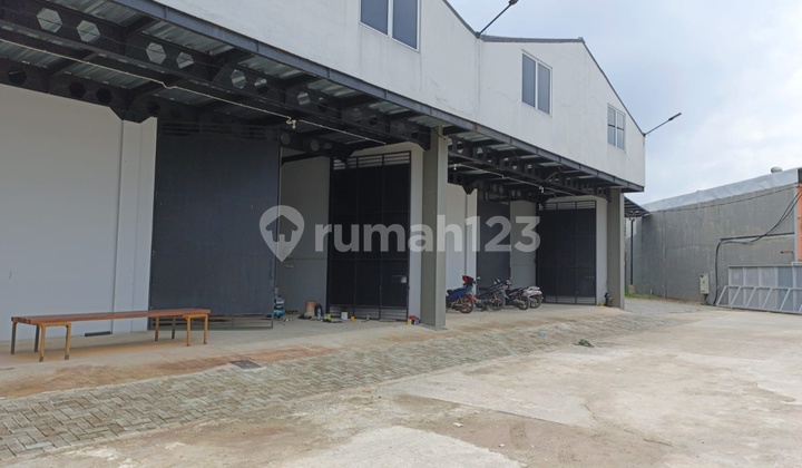 For Rent: New Warehouse, 3 Units, on Pemda Tigaraksa Street, Negotiable
