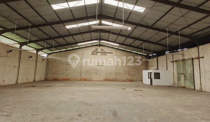 For Rent: 1000m² Warehouse in Daan Mogot, Strategic Location, Negotiable Price