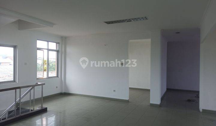 Disewakan Murah Gudang + Kantor 3 Lantai Di Daan Mogot Lokasi Oke 2