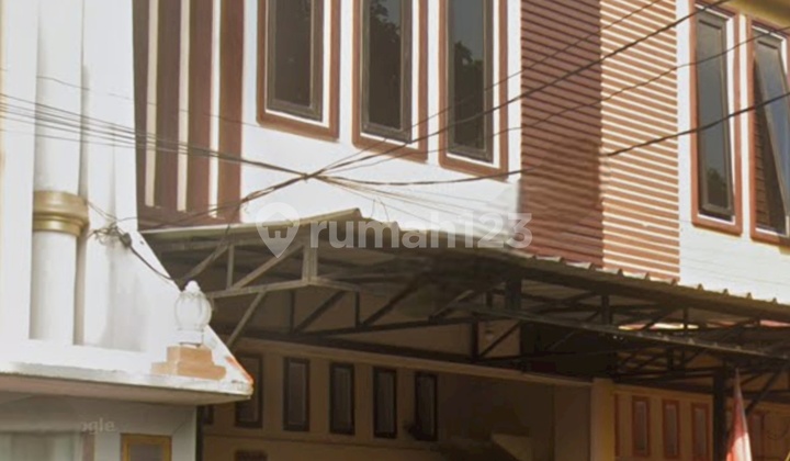 Cheap Rent, Nice 2.5-Story Shop House in Menceng, Good Location, Negotiable.