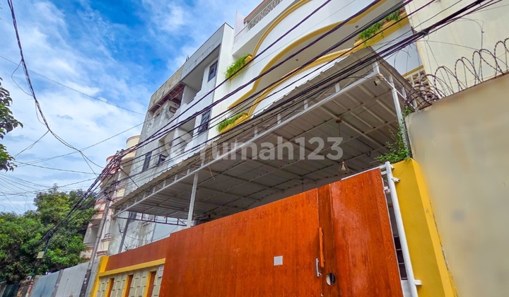 Dijual Rumah Kost Exclusive 32 Kamar di Mangga Besar Lokasi Oke Dijual Rumah Kost Exclusive 32 Kamar di Mangga Besar Lokasi Oke