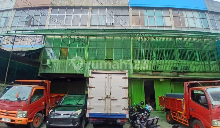 Cheap Sale 3.5 Story Shophouse in Villa Kapuk Mas Negotiable Price 2