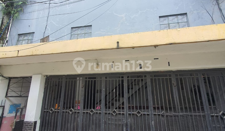 Cheap For Sale 3-Story Boarding House in Koja, Good Location, Negotiable Price