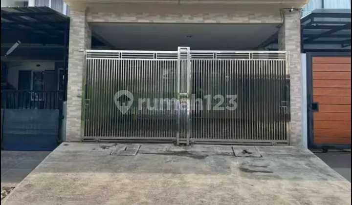 For Rent: 3-Story House in Duta Garden, Negotiable Price, Strategic Location.