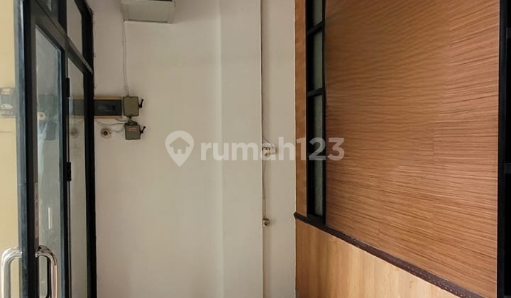 Cheap Rent, Nice 2.5-Story Shop House in Menceng, Good Location, Negotiable. 2