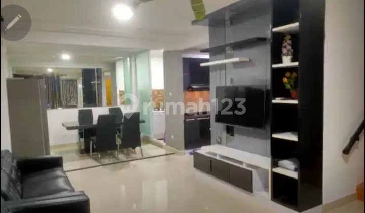 For Rent Fully Furnished House in Cengkareng Strategic Location Negotiable