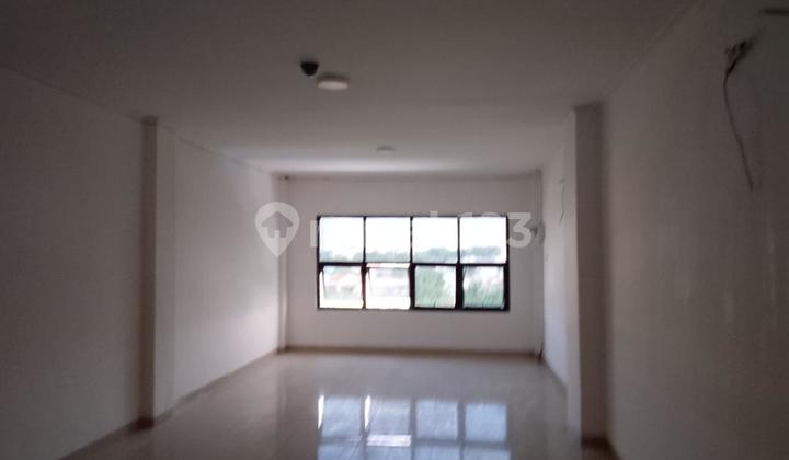Disewakan Ruko 4,5 Lantai di Daan Mogot Baru Lokasi Strategis Disewakan Ruko 4,5 Lantai di Daan Mogot Baru Lokasi Strategis