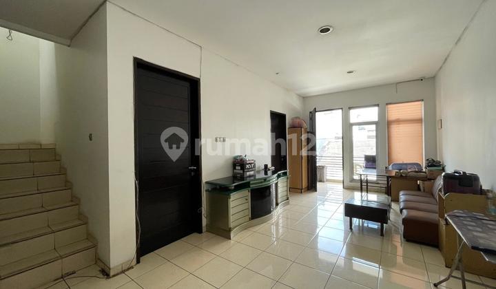 Dijual Murah Rumah 3 Lantai di Taman Ratu Indah Lokasi Ok Nego 2