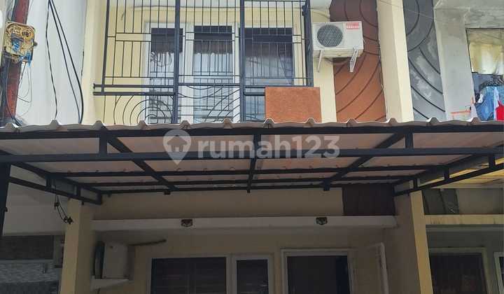 Dijual Rumah 2 Lantai di Golden Palm Residence Lokasi Oke Nego
