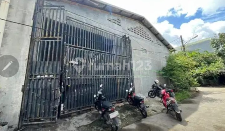 Cheap Warehouse for Rent 235m2 in Duta Bandara Permai, Prime Location