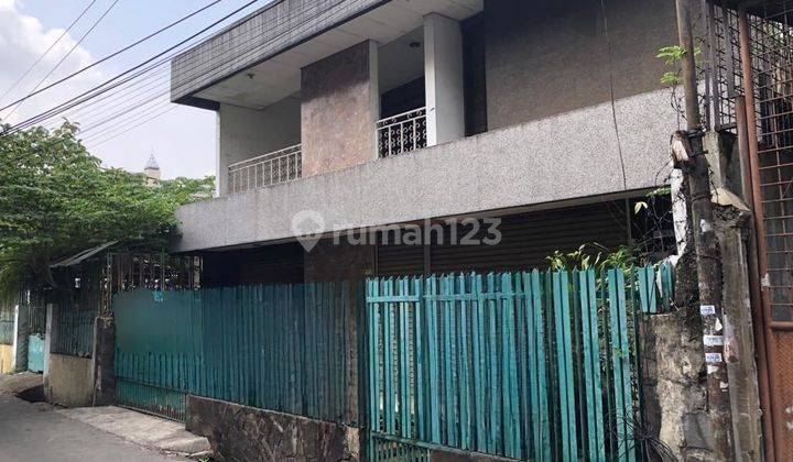 Rumah 2 lantai cocok u/usaha kost di Jl. Batu Ceper Jak-Pus 1