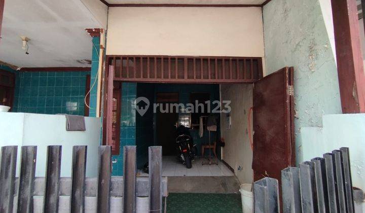 Jual Rumah 2 lantai Siap Huni Dekat gerbang tol cisalak 1