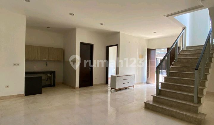 Rumah Rapih Di Golf Island Pik Orchestra