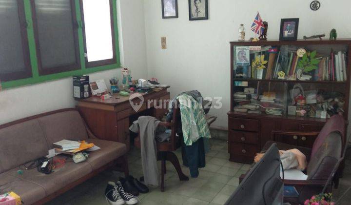 Dijual Rumah Lama Jalan Kemenangan Kota Shm 2 Lantai 1