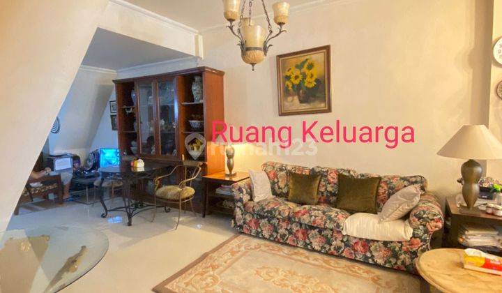 Dijual Rumah Asri siap huni Bagus di jelambar 2 Lantai 2