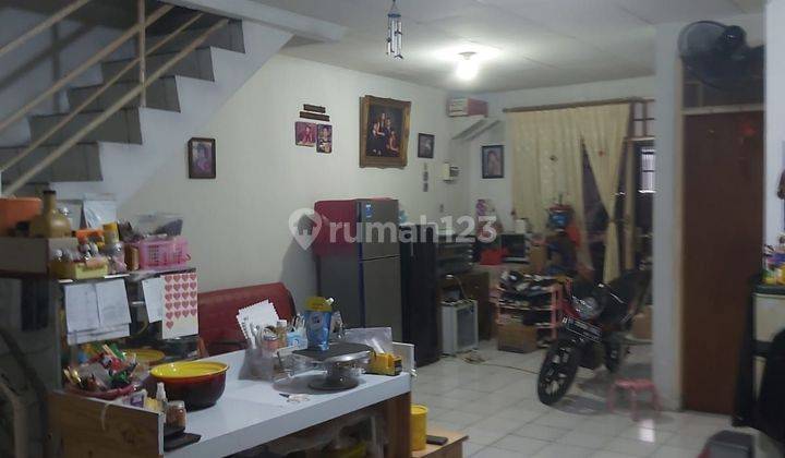 Dijual Rumah 2 Lantai Shm Bagus Hadap Selatan 2