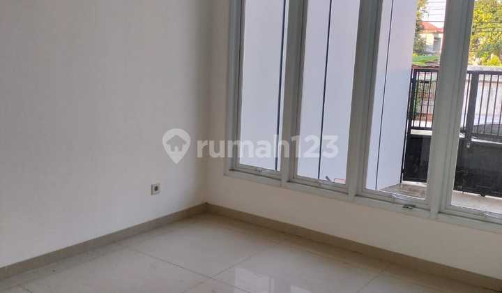 New House, 2.5 Floors, Freehold Certificate, in Pulomas, 2