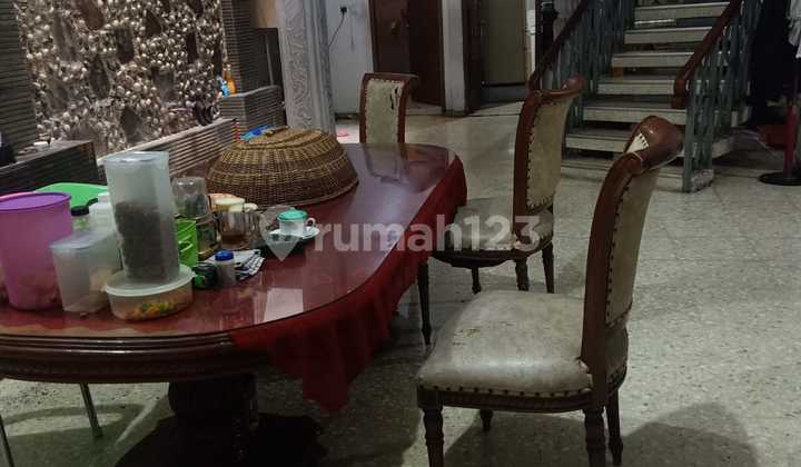 Dijual Rumah Kebun Jeruk Sawah Besar 3 Lantai Hgb 2