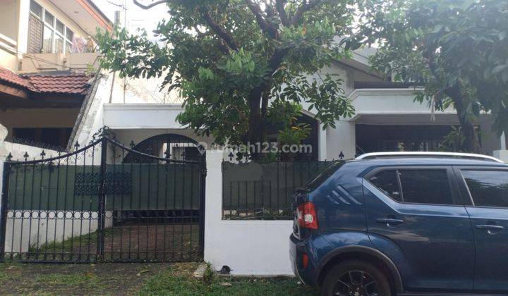 Dijual rumah tua puri 1