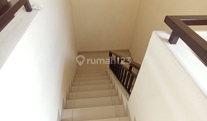 Disewakan Rumah Semi furnished Puri Mansion  Jakarta Barat 2