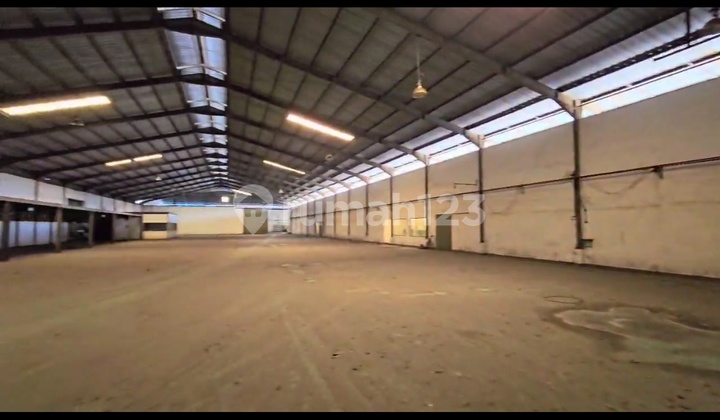 For Rent: 2 Adjacent Warehouses in Periuk, Tangerang