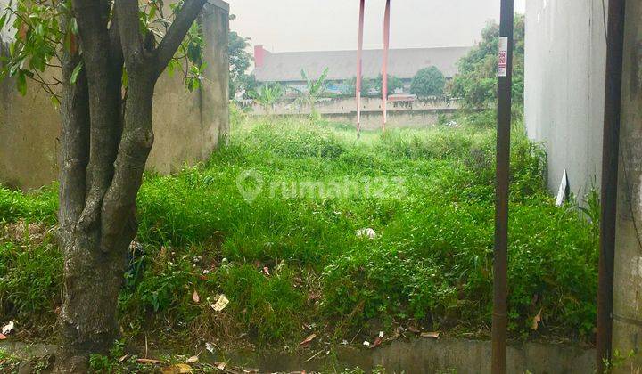 tampak depan jual kavling di komplek taman