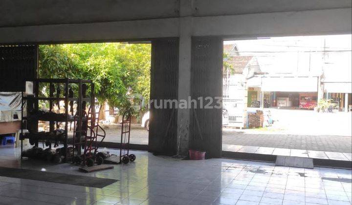 Dijual Showroom dan Gudang Strategis di Jl. RA Basuni, Mojokerto 2