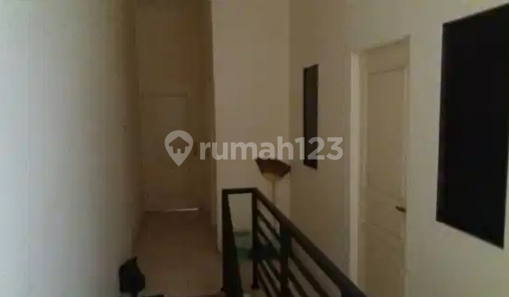 Disewakan Ruko 2 Lantai Strategis Nol Jalan di Pusat Kota Sidoarjo 2