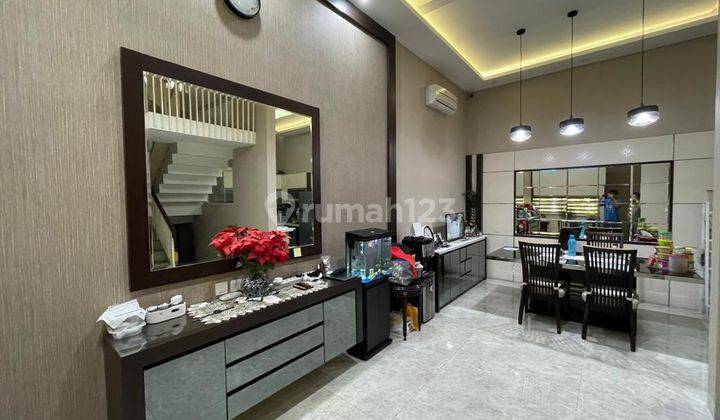 Rumah Jakarta Barat Full Furnished Renovasi Mewah Hadap Timur 12x15 1