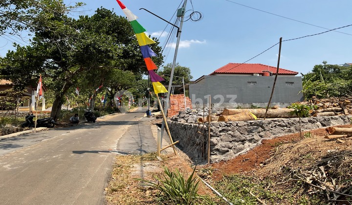 TANAH DEKAT UNNES PATEMON LUAS 200 NEMPEL JALAN