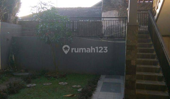 Rumah dua lantai di Cigadung dago 1