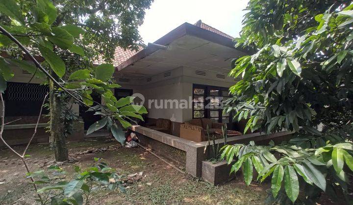 Rumah Classic Sayap Riau Strategis Pusat Kota Bandung 1