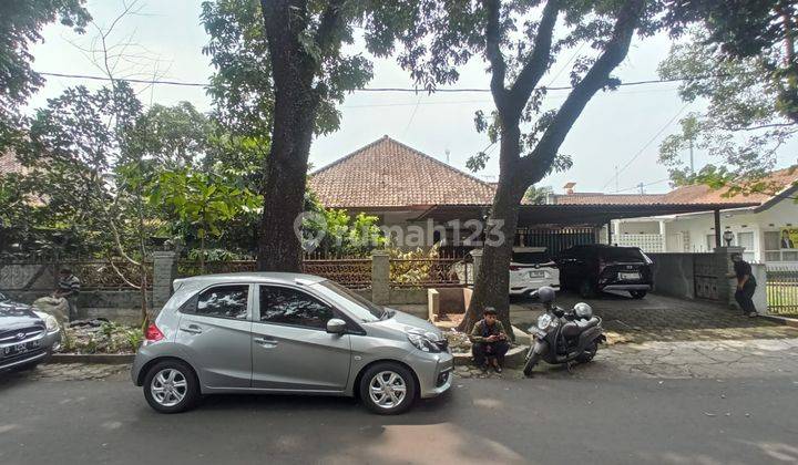 Rumah Classic Sayap Riau Strategis Pusat Kota Bandung 2