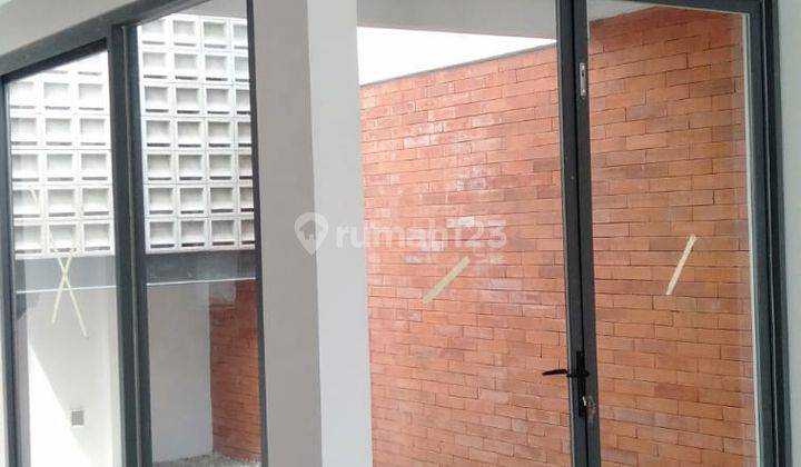 Rumah Baru Minimalis Modern Desain Strategis Turangga Buah Batu Bandung 2