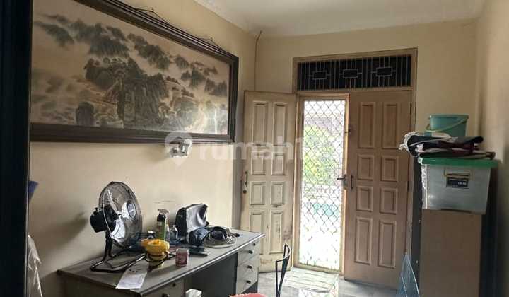 Rumah Bagus Green garden, Jakarta Barat Semi Furnished SHM