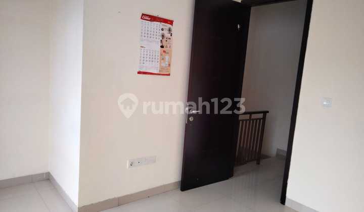 For Sale House Green Village Cluster Tokyo Cipondoh Tangerang 2