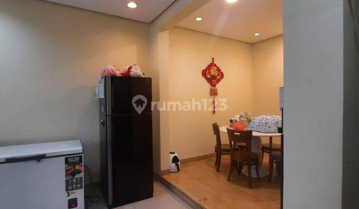 Rumah 3 Lantai Bagus di Green Lake City, Jakarta Barat 2