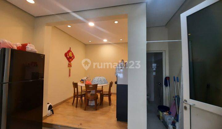 Rumah 3 Lantai Bagus di Green Lake City, Jakarta Barat 1